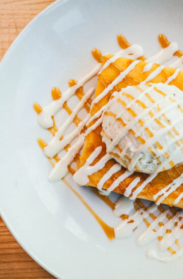 Gooey Butter Cake at Fatpour Lincolnwood