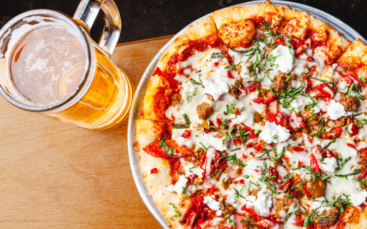 De Niro Specialty Pizza at Fatpour Wicker Park