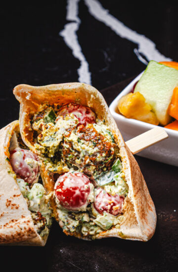 Lincolnwood 16 Falafel Pita