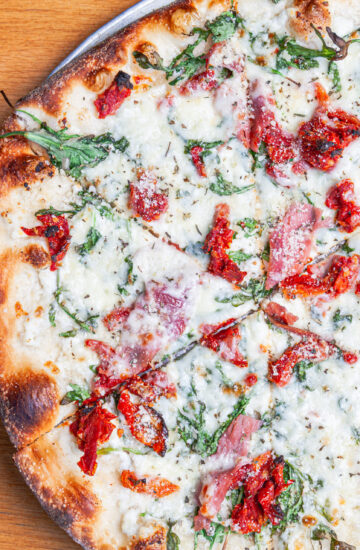 Ricotta & Arugula Pizza