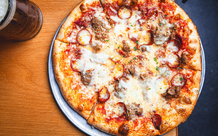 Menu 18 Notorious P.I.G. Pizza