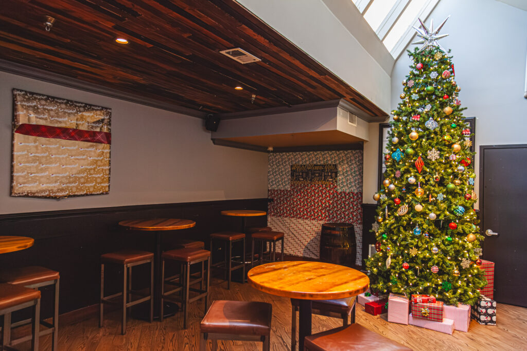 FPWP25 holiday interior exteriors 8362